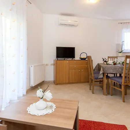 Apartment Andrea - Mod141 By Interhome
