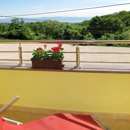 Andrea - Mod141 By Interhome *